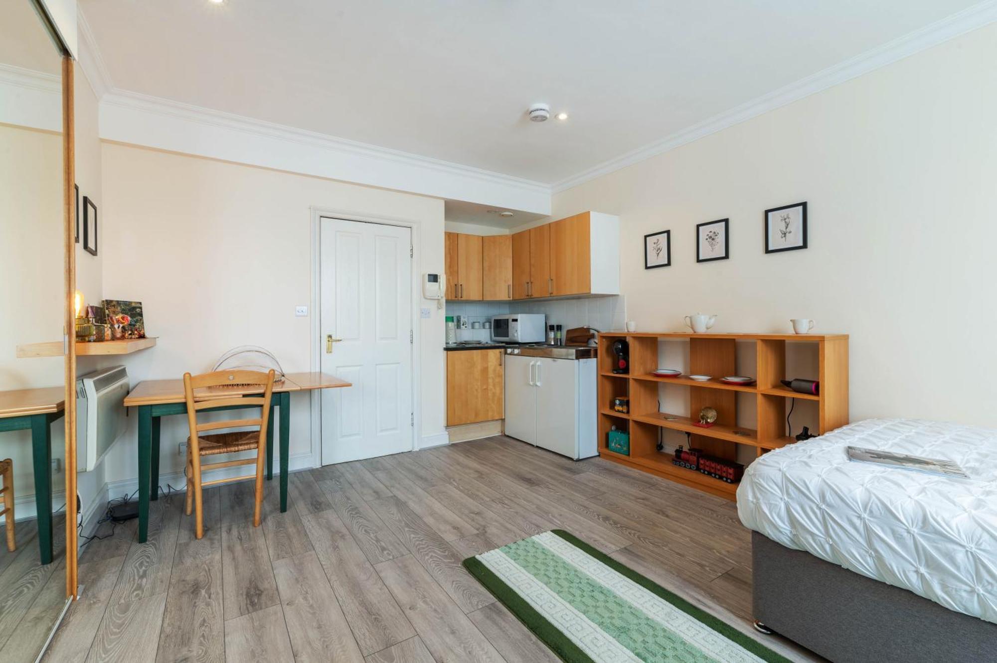Elegant Art Deco Whole Apartment - 2Mins To Hyde Park, 8Mins To Bayswater, Nottinghill, Paddington Londen Buitenkant foto